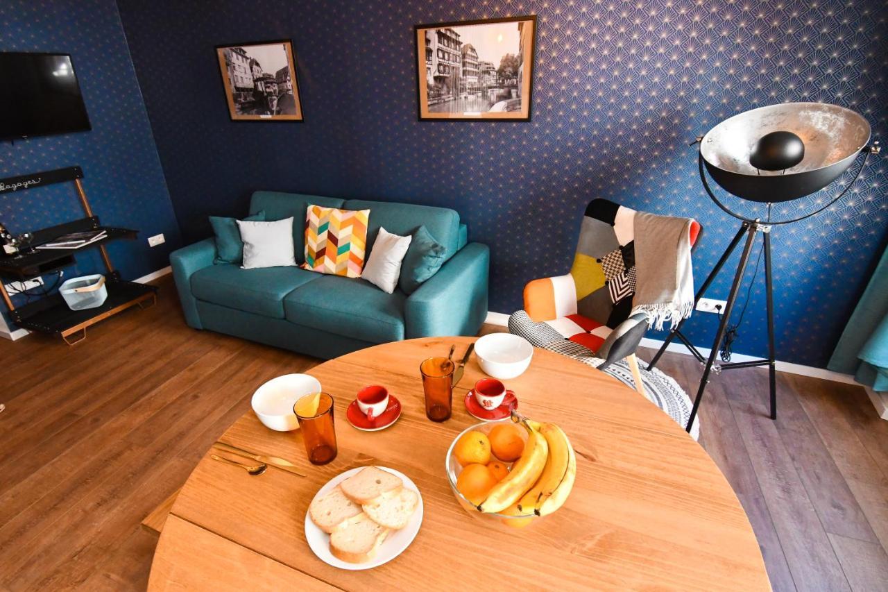 Au Fil Du Temps Apartment ซิลิสตาต์ ภายนอก รูปภาพ