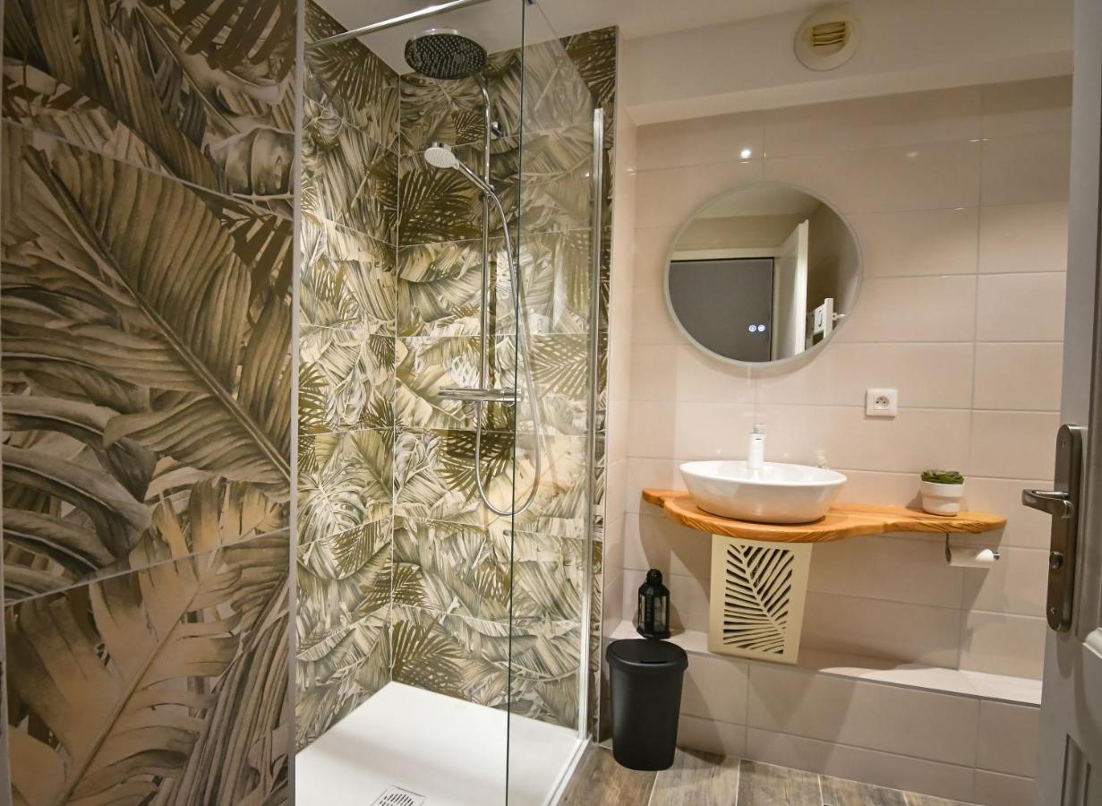 Au Fil Du Temps Apartment ซิลิสตาต์ ภายนอก รูปภาพ